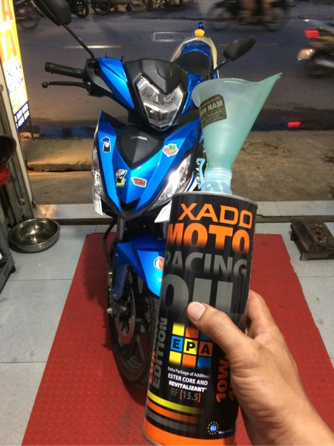 Nhớt Xado Moto Racing Oil 10W-40 Tặng Kèm Dây Móc Khoá Đẹp Siêu Chất