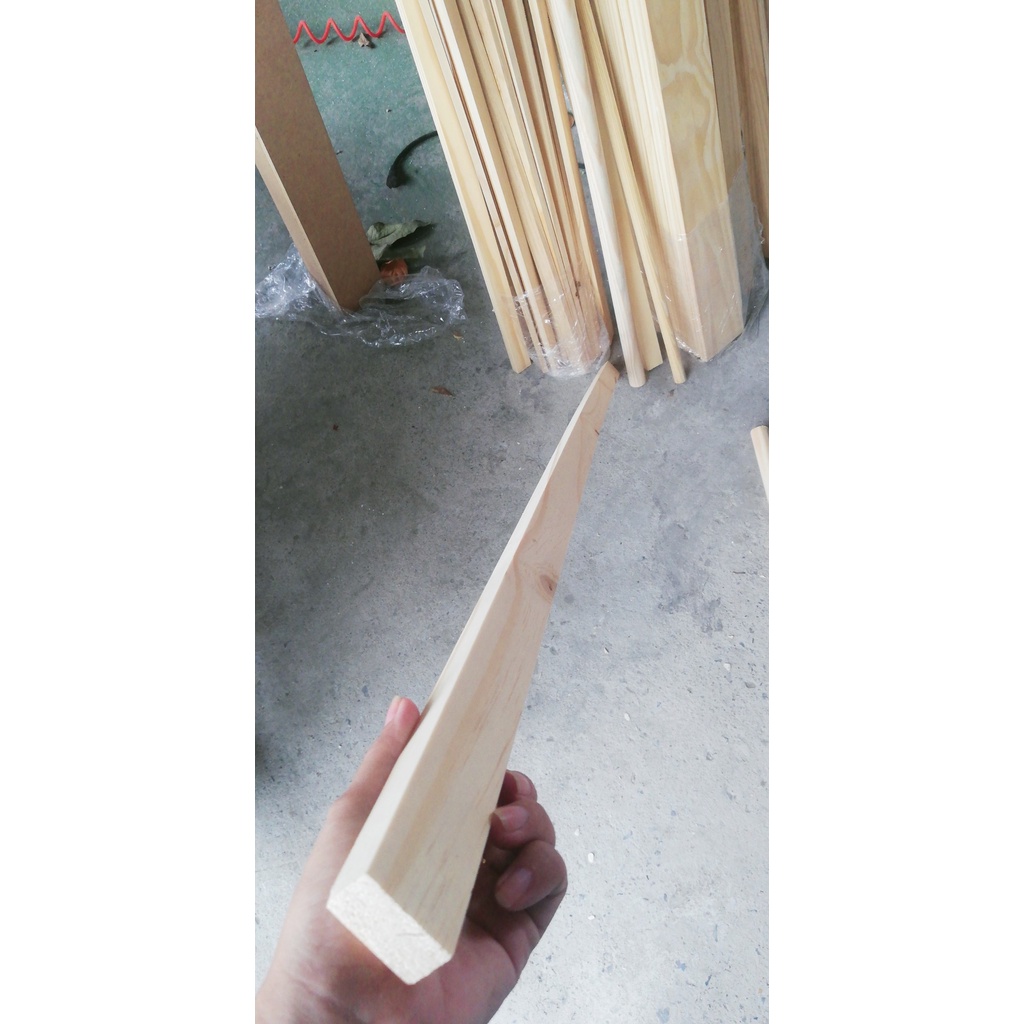 THANH GỖ THÔNG VUÔNG 3CM, DÀY 1,5CM , BÀO LÁNG 4 MẶT