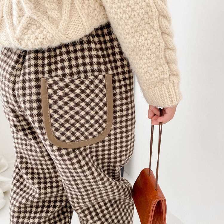 Quần dài lưng thun họa tiết caro cho bé gái