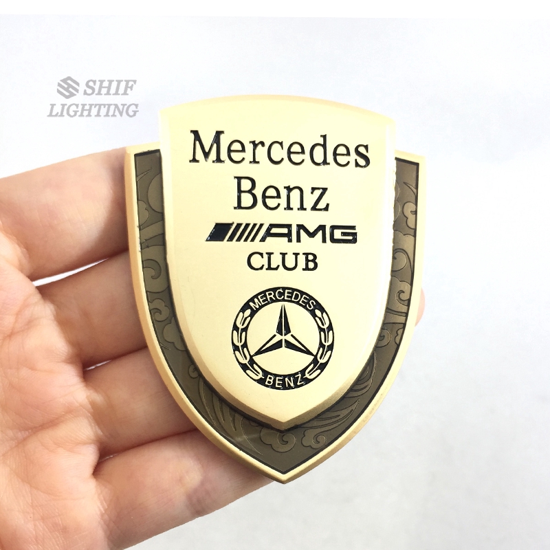Huy hiệu logo Mercedes Benz //AMG Club màu bạc và vàng kim sang trọng