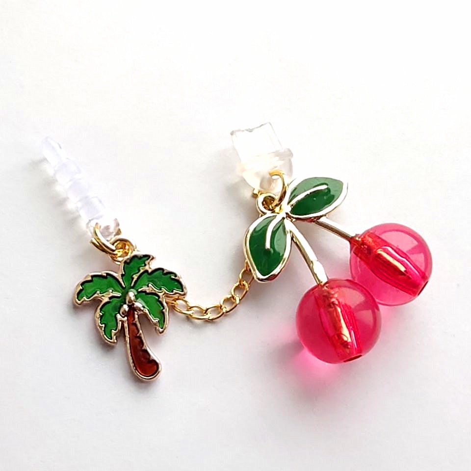 Mặt Dây Chuyền Cắm Sạc Chống Bụi Hình Trái Cây Mini Thông Dụng Cho Học Sinh