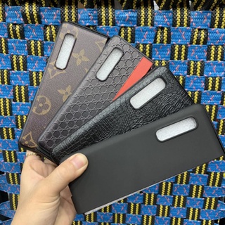 Ốp lưng Samsung Galaxy Fold hình LV sọc đen trơn màu ôm máy chất bao đẹp