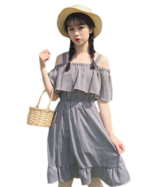 Đầm caro trễ vai