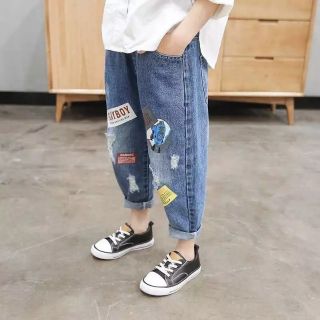 Quần jeans thụng bé trai