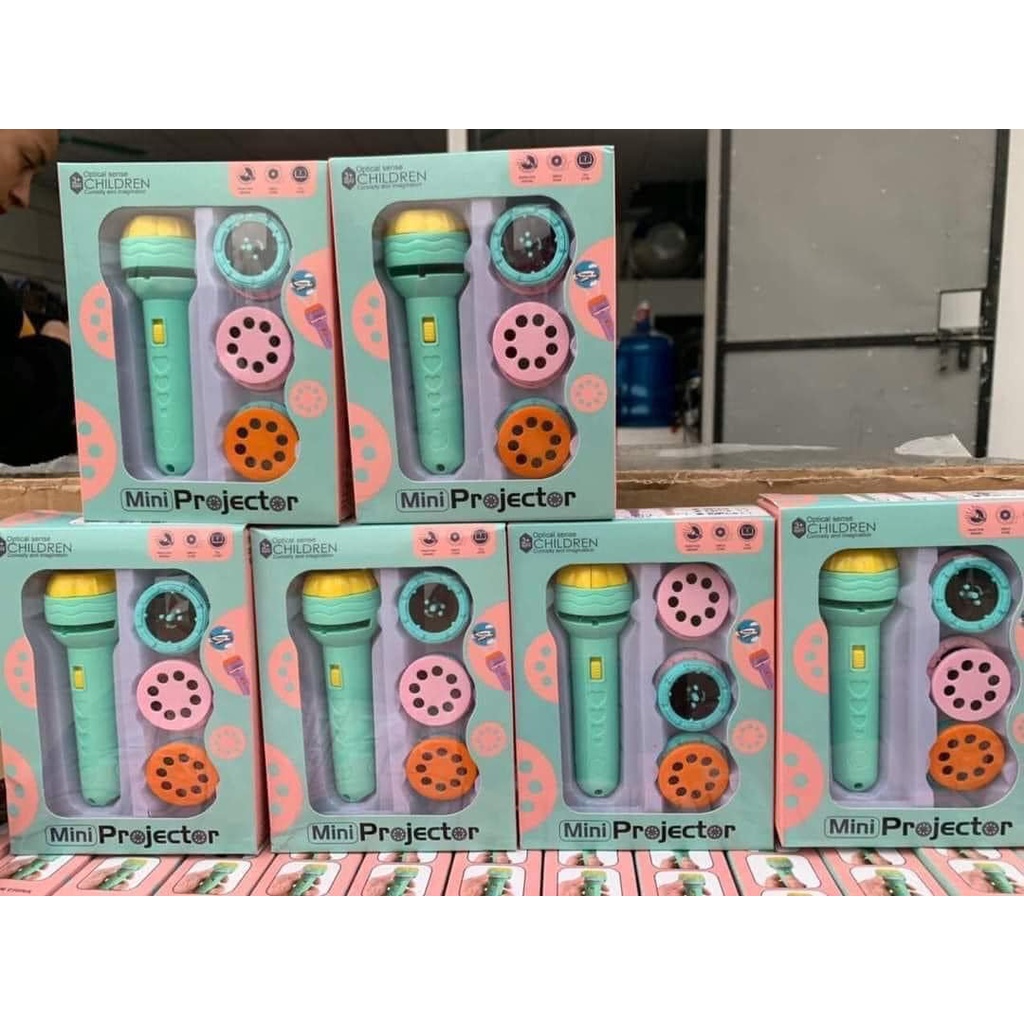 Đèn pin chiếu hình full bộ 80 hình động vật sắc nét cho bé thoả thích khám phá