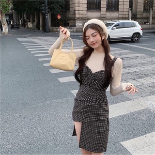 Yếm dạ kẻ caro lệch tà