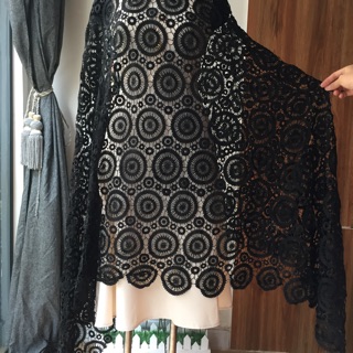 Vải ren chỉ 120k/m