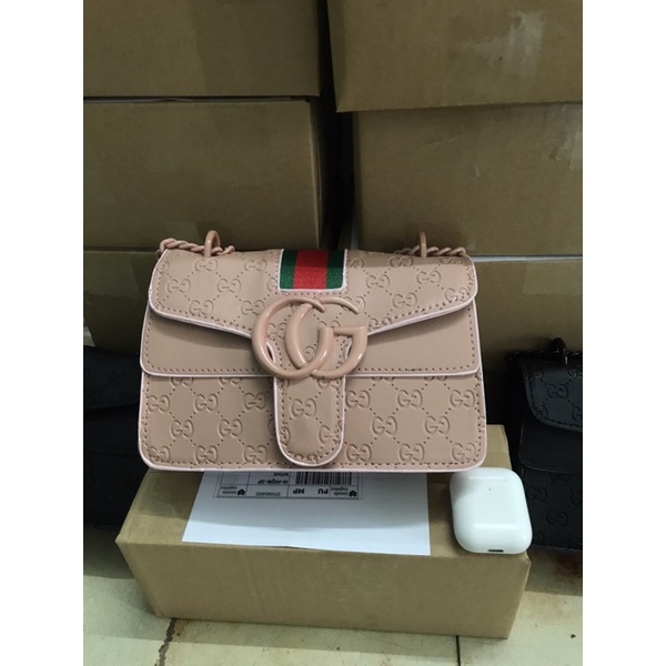 túi-GG Sọc Đỏ phụ kiện full màu về lô mới giá hạ nhiệt ❤️ 👉Size 20cm, kèm dây đeo( ko kèm phụ kiện) 👉3 màu:
