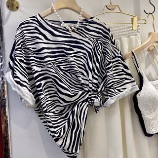 Hàng có sẵn áo hot trend