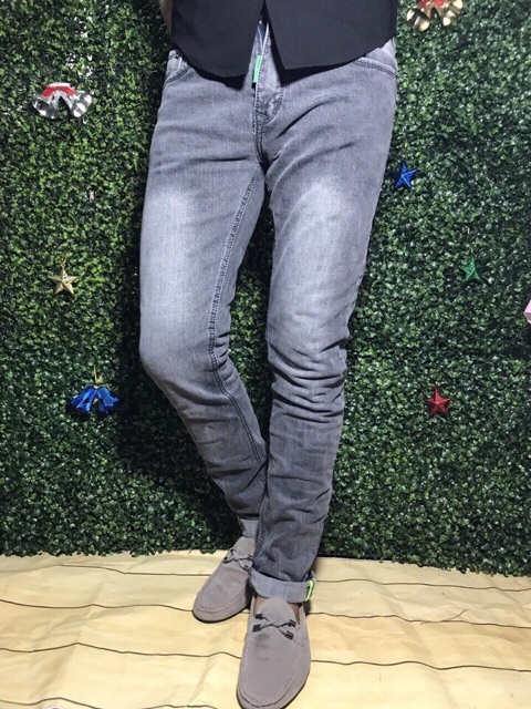 Quần jeans dài Pull