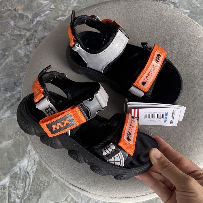 Dép Sandal đẹp cho bé trai siêu bền, êm chân mà chống trơn (Mã 623) size 27,30,31,32- Dép quai hậu bé trai cao cấp đẹp