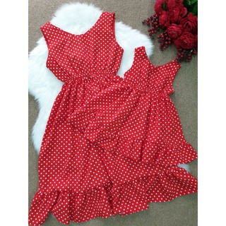 Đầm kate lụa chấm bi nhúng cực yêu cho bé từ 2 tuổi và có size cho mẹ tối đa 53kg