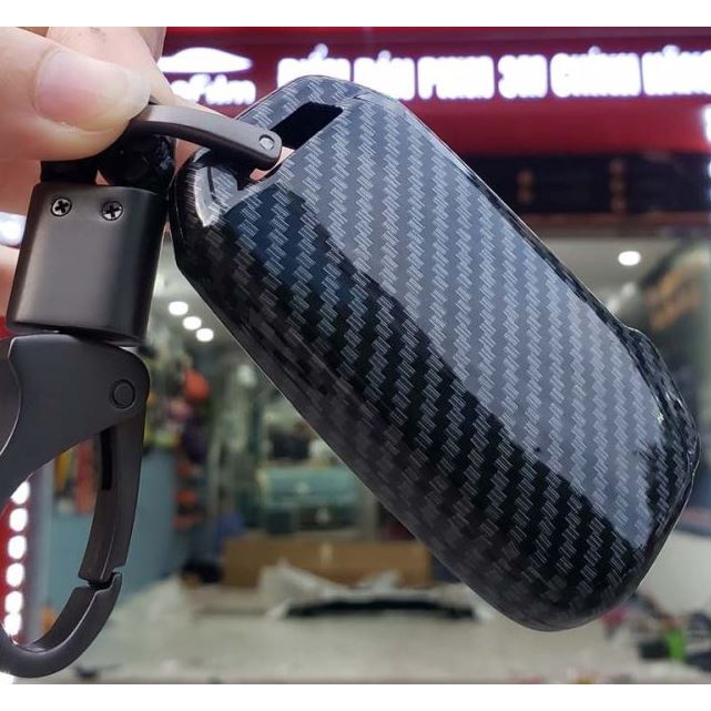 Ốp khóa, bọc chìa khóa cacbon xe Kia Carnival 2021 2022 vân Carbon kèm móc đeo siêu đẹp