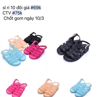 Sandal nhựa mềm dẻo cho các bé