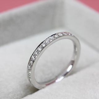 Nhẫn titan ko đen full xoàn tấm