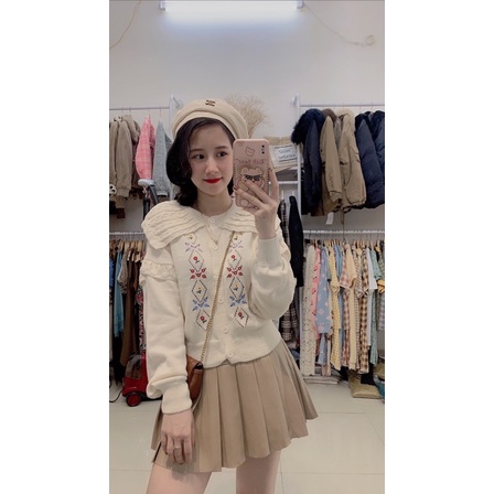 Áo len thêu hoa xinh