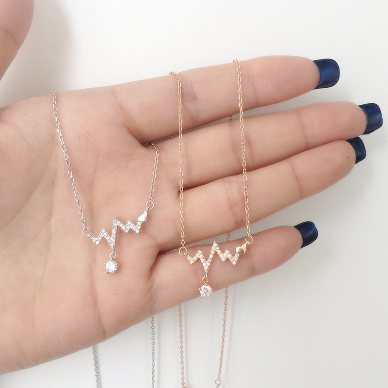 Vòng cổ mặt thiết kế thời trang độc đáo cho nữ