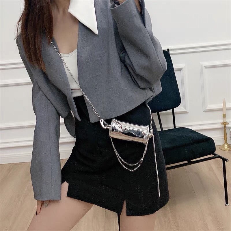 Túi Đeo Chéo Hình Trụ Mini Màu Bạc Phối Dây Xích Thiết Kế 2 Kiểu Tùy Chọn
