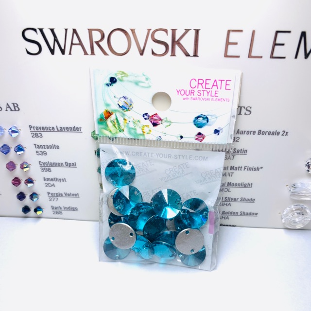 Hạt pha lê Swarovski kiểu hạt có thể kết áo dc ak giá : 17.000/1viên
