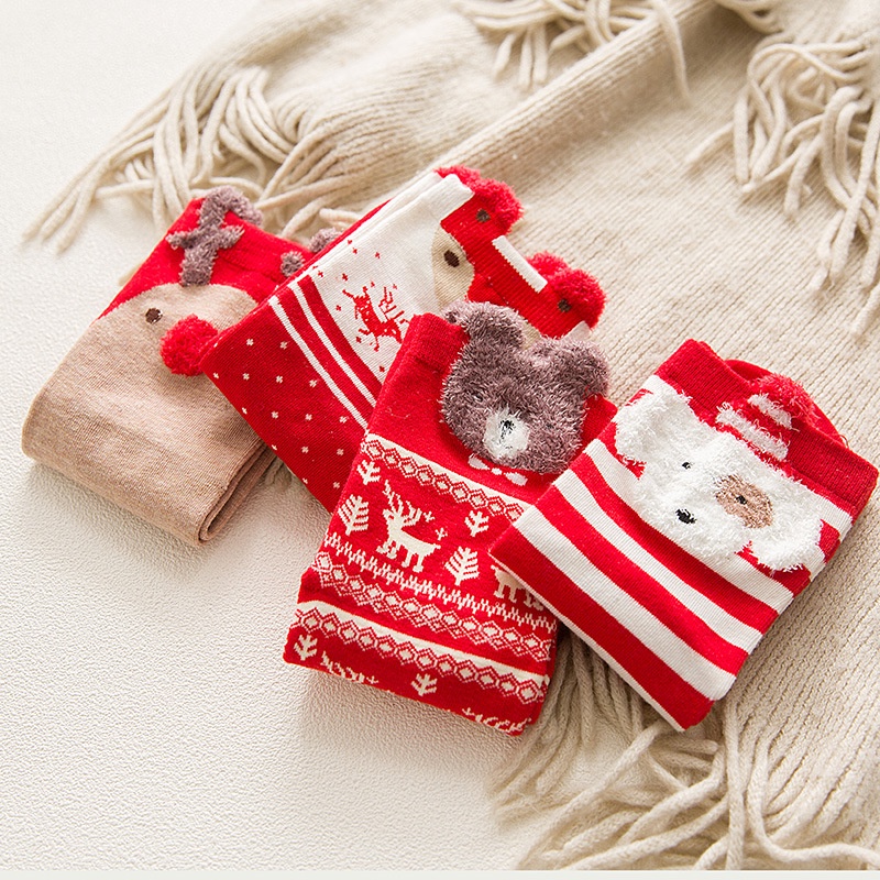 Vớ WAFNHA D658 thiết kế Giáng Sinh xinh xắn đáng yêu dành cho nữ