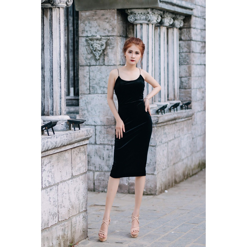 Đầm nhung Mia Selena hai dây thiết kế ôm body cực tôn dáng (Đen)