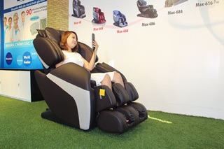Ghế massage toàn thân Maxcare Max-616 Plus