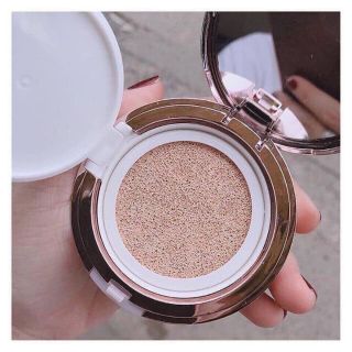 Phấn nước HERA tặng kèm lõi