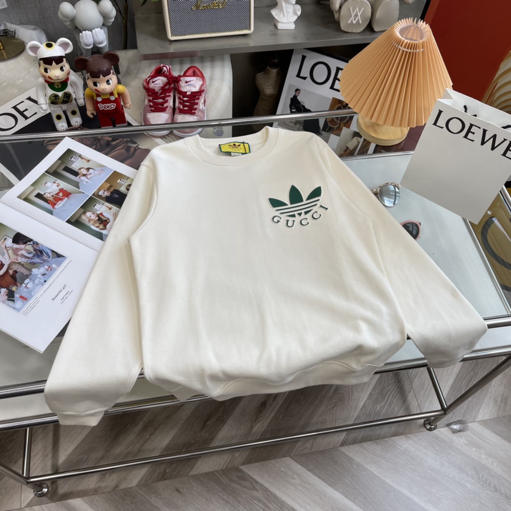 Áo thun dài tay Unisex in logo ngực cao cấp Gucci GC GG