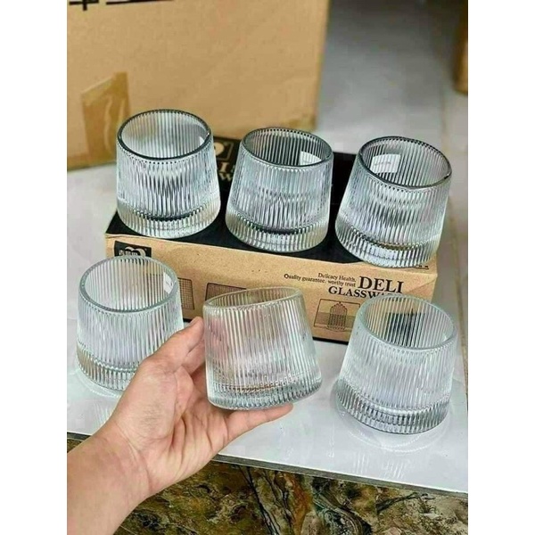 Sét 6 cốc uống rượu mạnh đế xoay ( họa tiết ngẫu nhiên)