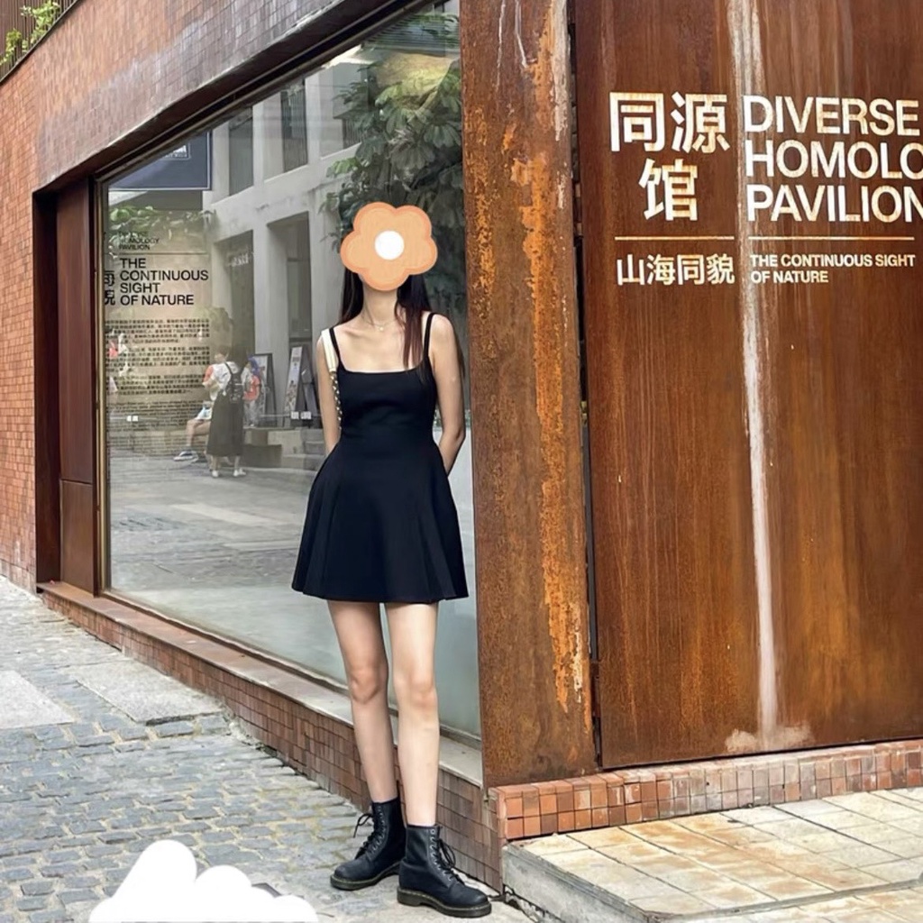 Đầm Váy 2 Dây Ngắn Dáng Xòe Màu Đen Sexy Ulzzang