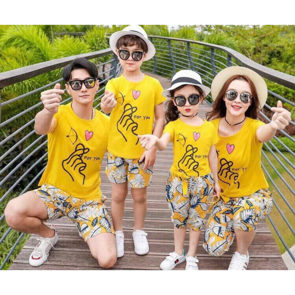 Áo gia đình ,áo nhóm đi biển giá sỉ , đủ màu , đủ size từ 8kg đến 100kg.