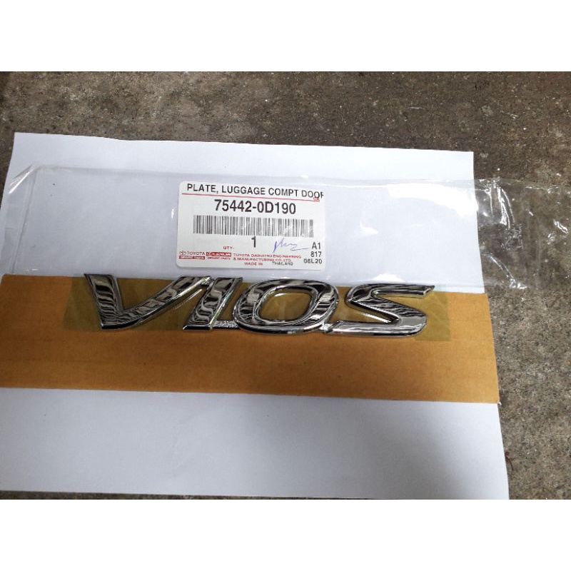 Chữ Vios , chữ E lắp cho đời xe 2014,2015,2016 xịn chính hãng