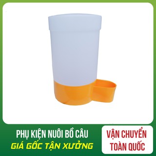Bình uống nước cho chim , gà