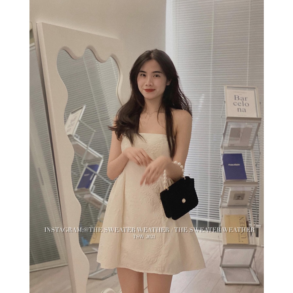 Váy cúp ngực xòe hai màu đen trắng