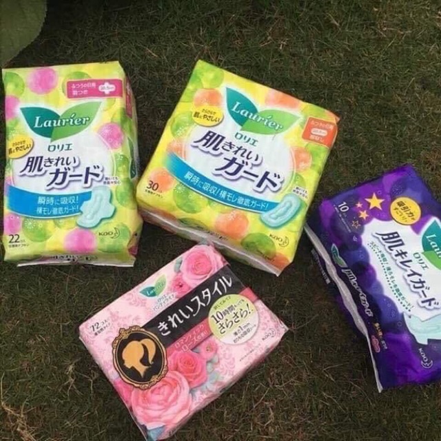 BĂNG VỆ SINH LAURIER NHẬT