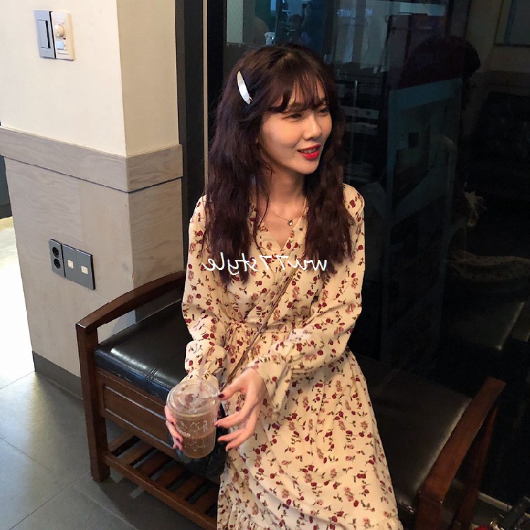 Korean Women V-neck Lace Floral Mid-length Dress Loose Butterfly Sleeves High Waist Slim Skirt