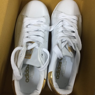 Pass giầy Stansmith mới mua