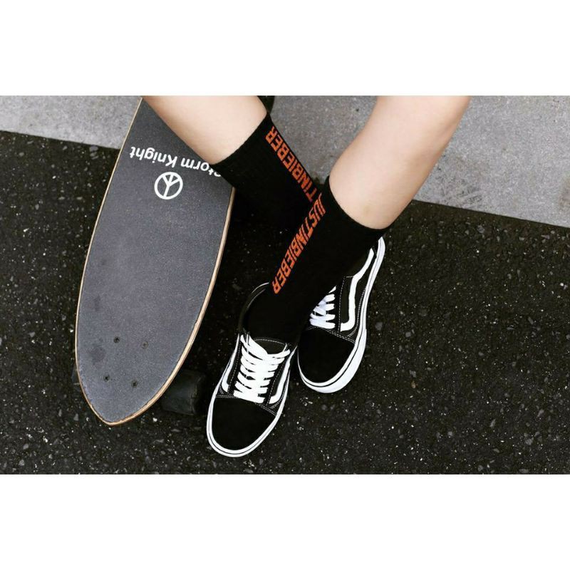 Tất Street Style