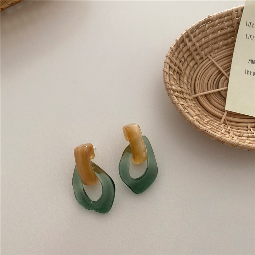 Khuyên tai nữ thiết kế kiểu dáng độc đáo sang trọng