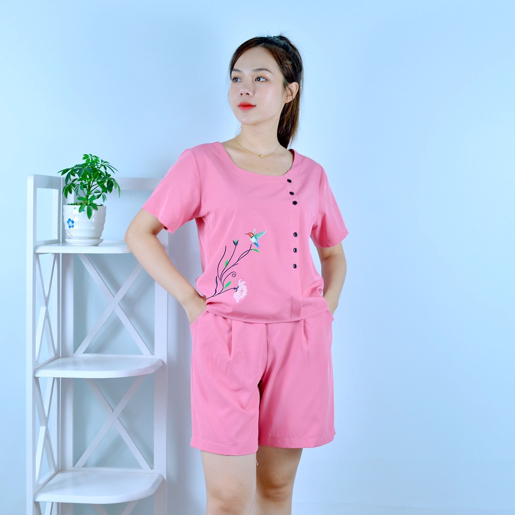 Bộ đồ nữ MÀU HỒNG ĐẬM IN HOA THÚ ĐIỂM NHẤN HÀNG NÚT   - vải lụa cao cấp - Cực Kì Sang Chảnh - Qúy phái
