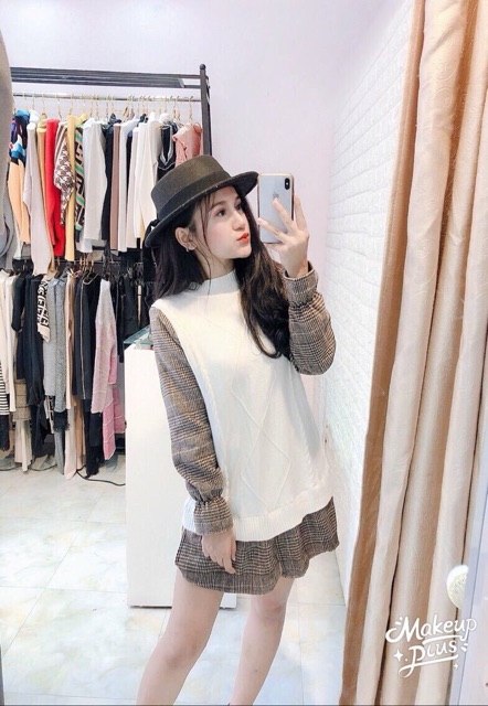 Áo len xẻ trước