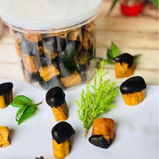 Chuối sấy dẻo nhúng chocolate