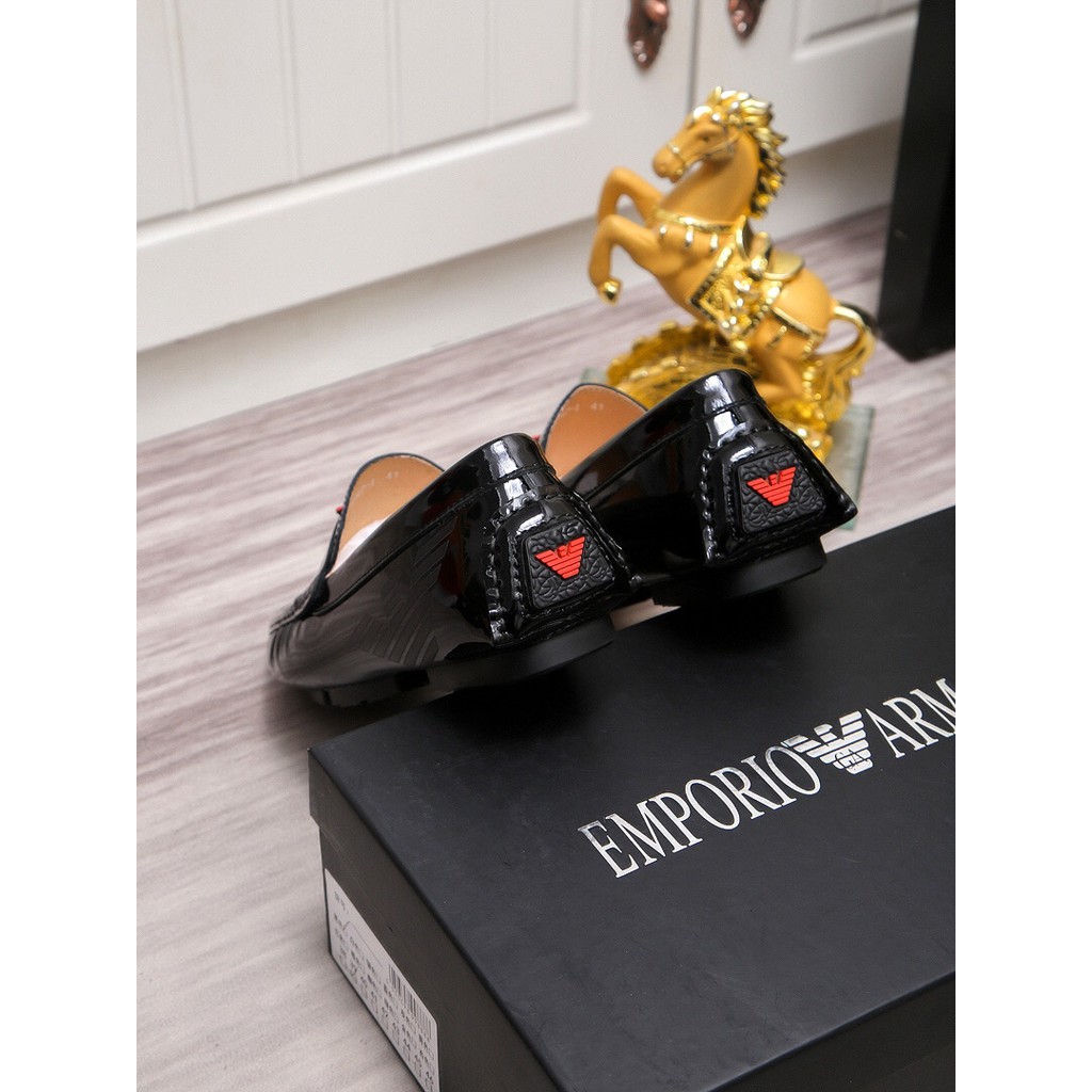 Giày lười nam Armani da thật phong cách tối giản nhưng vẫn mang đến sự lịch lãm