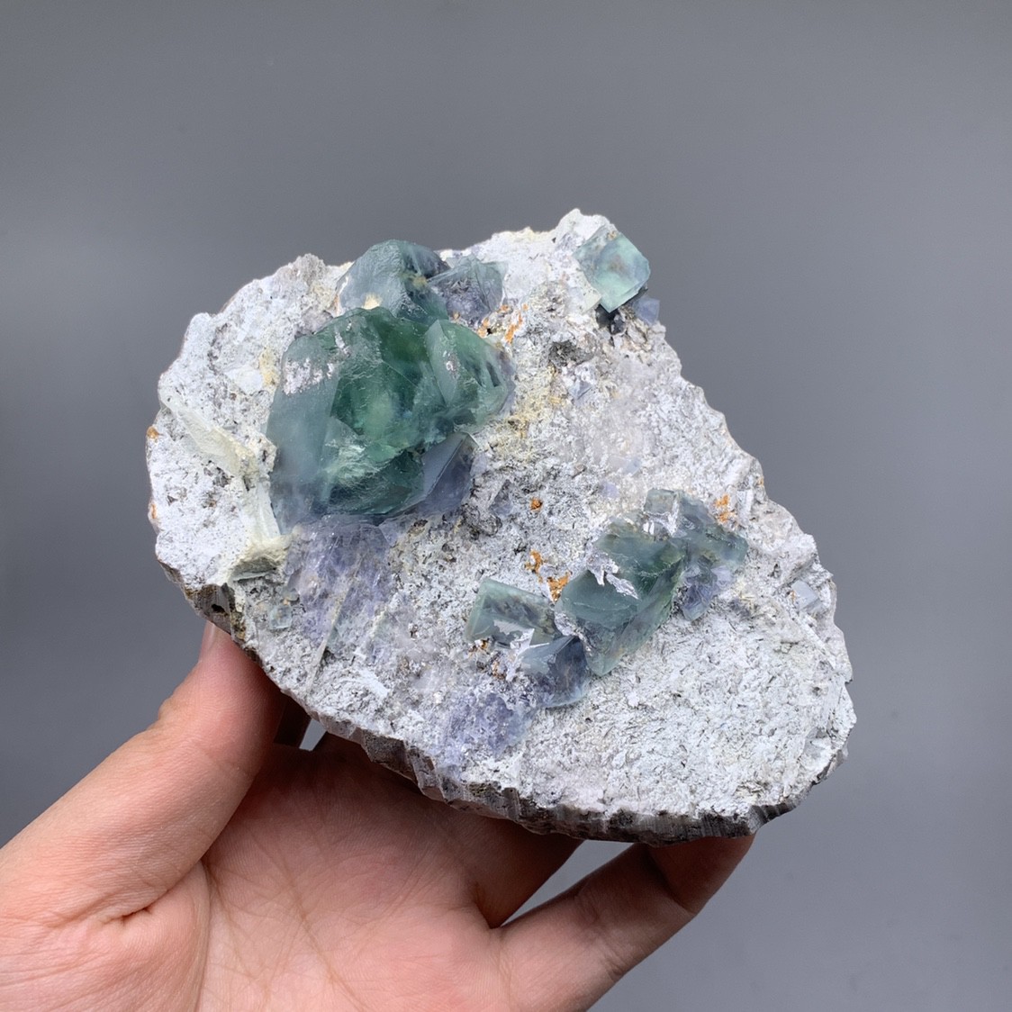 Đá Fluorite Khoáng Tự Nhiên Hình Trái Tim Màu Xanh Lá Cây