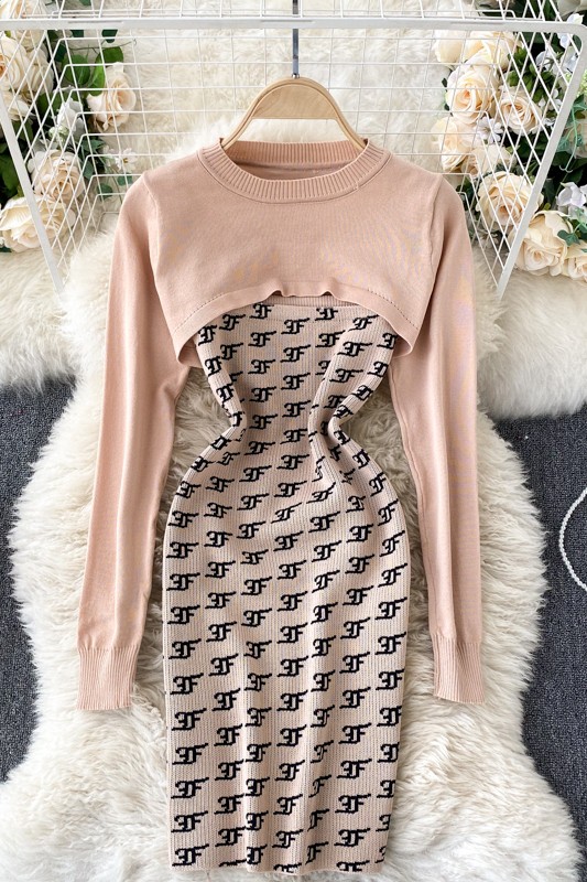 [Sẵn kaki] Set váy len montoghi dày dặn (có áo croptop mặc ngoài)