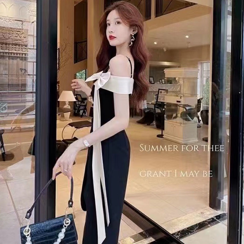 Đầm Hai Dây Cổ Chữ V Màu Sắc Tương Phản Thiết Kế Xẻ Tà Thời Trang Cho Nữ Desire 2022