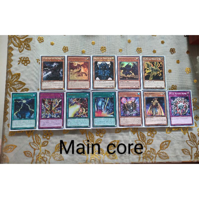 Super Yugioh Meta Deck: Bộ bài tam thần/Egyptian God xoay quanh 3 vị thần Ra, Osiris/Slifer, Obelisk. Structure deck.