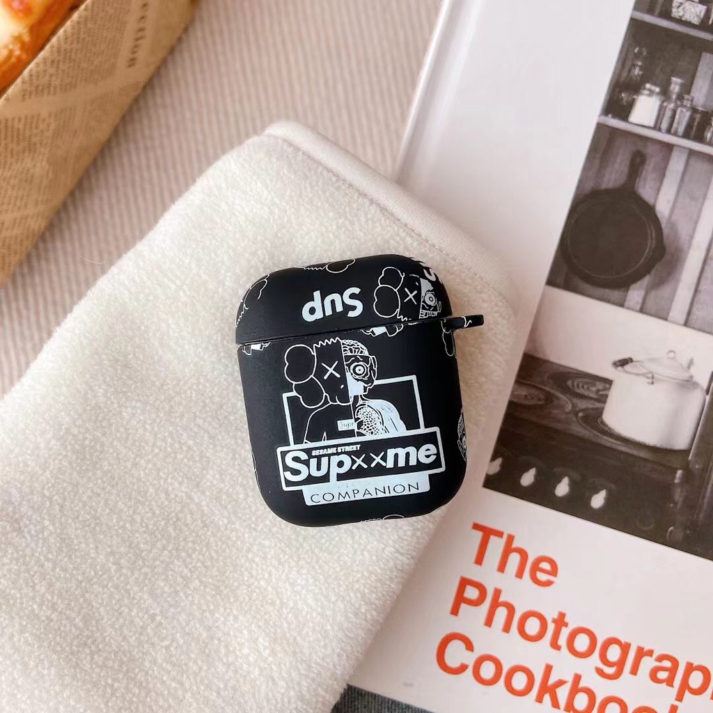 Vỏ Bảo Vệ Hộp Sạc Tai Nghe Airpods 1 / 2 / Pro Hình Kaws Sesame Street Độc Đáo | BigBuy360 - bigbuy360.vn