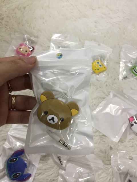 Tai nghe rút hoạt hình.