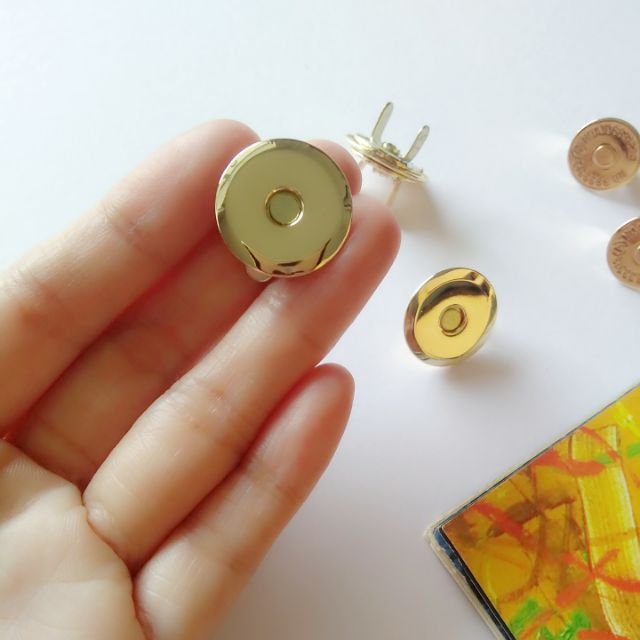 Nút hít nam châm loại tốt